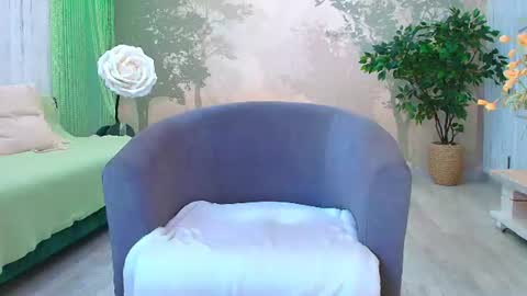 Eva  online show from August 7, 3:23 pm