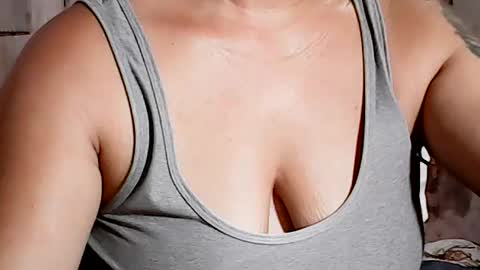 sunshine_38 online show from August 3, 9:44 pm
