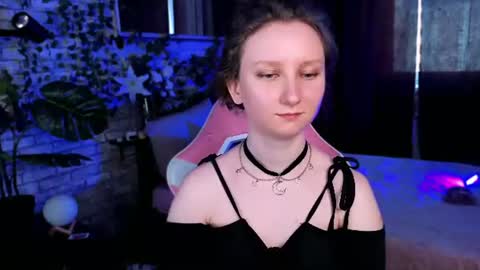 Alice online show from August 4, 4:04 pm