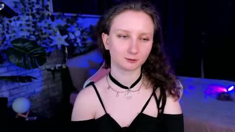 Alice online show from August 4, 6:27 pm