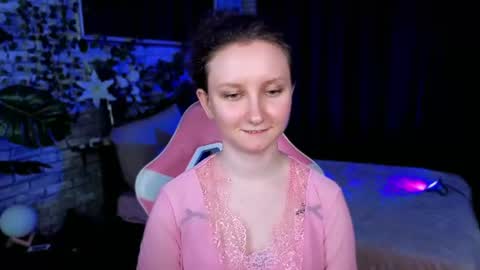 Alice online show from August 5, 7:01 pm