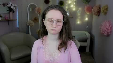 Alice online show from August 10, 5:14 pm