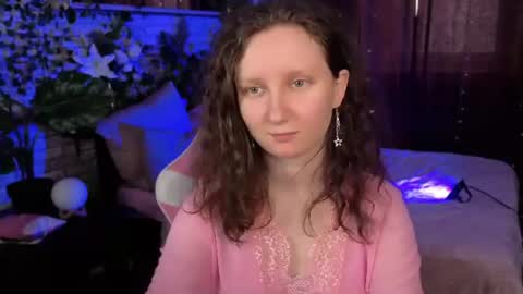 Alice online show from August 18, 1:17 pm