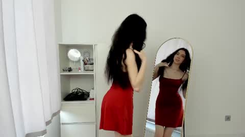 sunshine_bliss online show from August 4, 1:30 pm