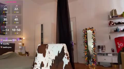 Lina online show from August 25, 9:38 am