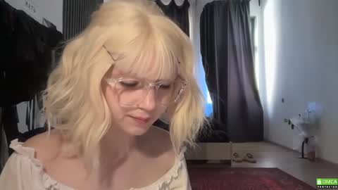 super_pixie online show from August 2, 3:30 pm