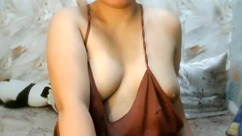 KIMZY online show from August 6, 7:35 pm