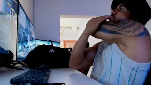 supermanboyxxl online show from August 1, 5:46 am