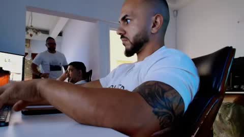 supermanboyxxl online show from August 7, 6:57 am