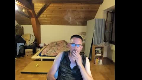 supersquirrel81 online show from July 27, 11:10 pm
