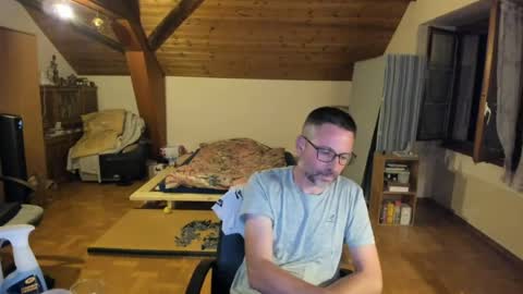 supersquirrel81 online show from August 1, 10:49 pm