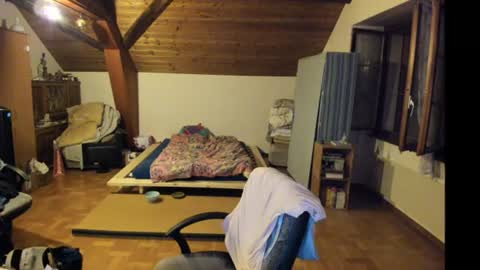 supersquirrel81 online show from August 14, 2:04 am