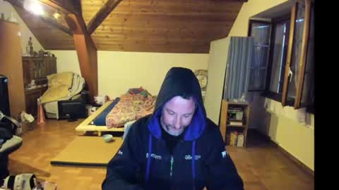 supersquirrel81 online show from August 14, 4:16 am