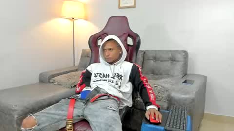 supreme_badboy2 online show from August 9, 7:15 pm