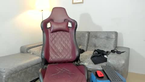 supreme_badboy2 online show from August 10, 4:41 pm