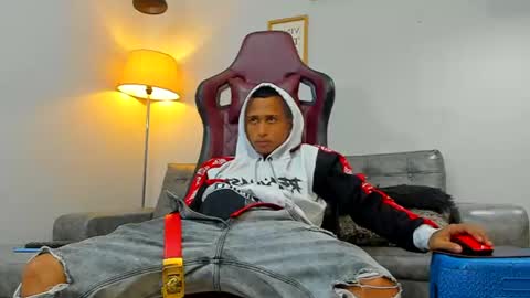 supreme_badboy2 online show from August 15, 3:38 pm