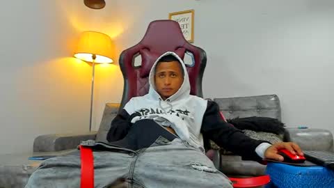 supreme_badboy2 online show from August 15, 4:44 pm