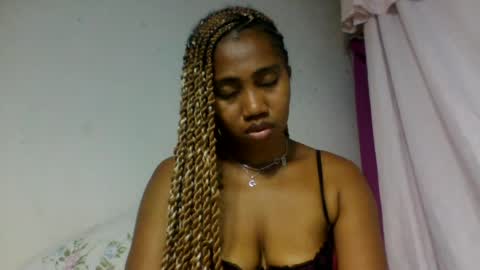 surbelle online show from August 8, 6:19 pm