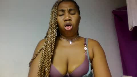 surbelle online show from August 10, 8:43 pm