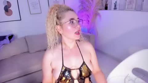 susan_blond online show from August 4, 12:24 pm