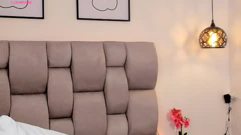 Susan online show from August 14, 3:32 am