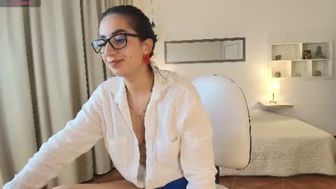 Susana online show from August 11, 1:51 am