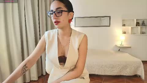 Susana online show from August 13, 1:47 pm