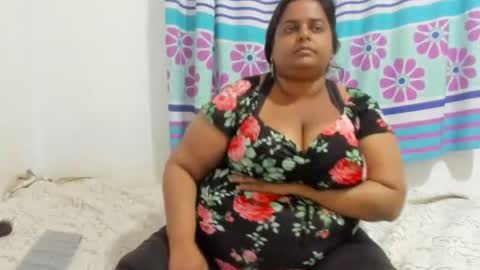 susanaeshwar online show from August 10, 7:59 pm