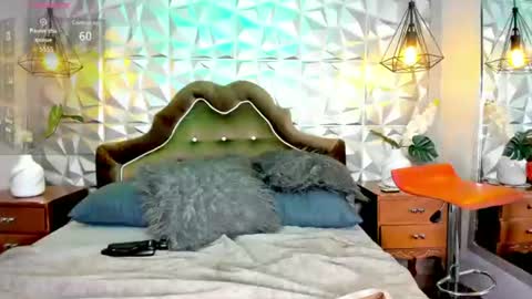 susanslim online show from August 14, 1:53 am