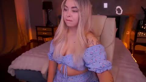 Susie online show from August 9, 7:48 pm