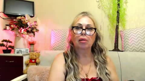 SusiexNoreen online show from August 8, 11:54 am