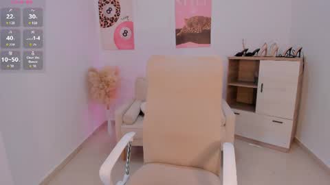 Sussan Monroe online show from August 4, 12:13 pm
