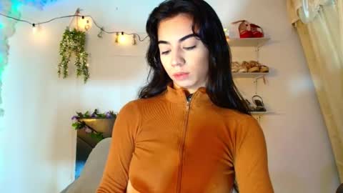 Sussan Oconell online show from June 10, 1:29 pm