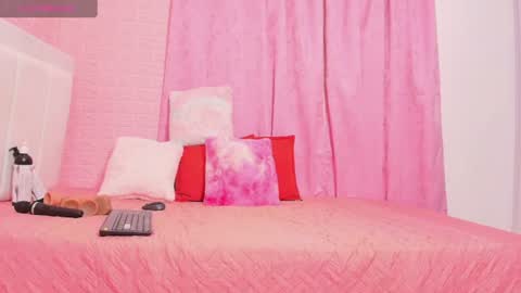 suzan_30 online show from August 2, 7:54 pm