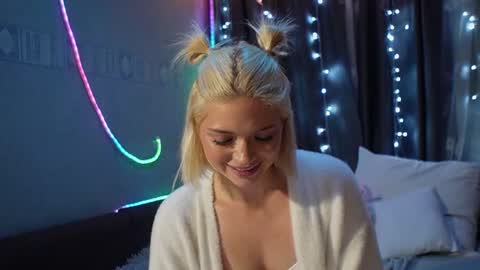 Stacy online show from July 17, 10:10 pm