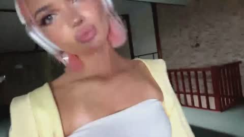 Stacy online show from August 9, 10:00 pm