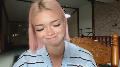 Stacy online show from August 11, 8:22 pm