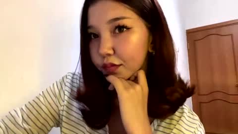 Rina online show from August 4, 3:09 pm