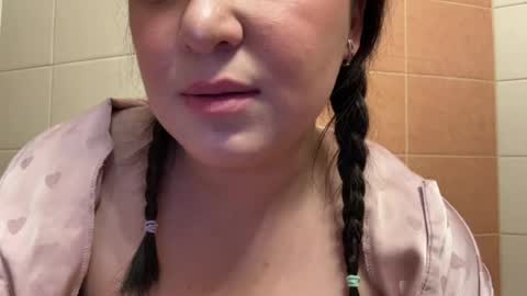 suzyhere online show from August 16, 4:55 pm