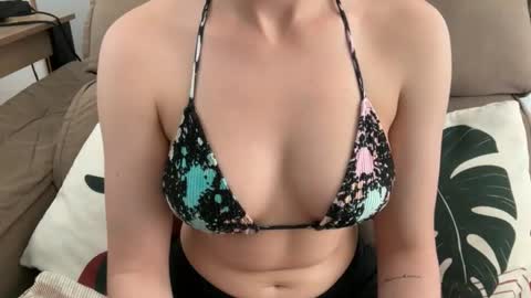 suzysummerrrrrrrrr online show from March 24, 1:49 pm