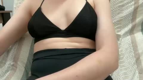 suzysummerrrrrrrrr online show from April 5, 4:15 pm