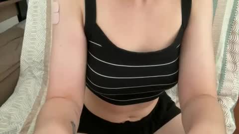 suzysummerrrrrrrrr online show from April 7, 3:17 pm