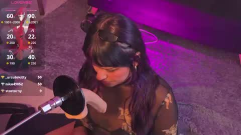 swag_hoe_ online show from August 4, 9:50 am