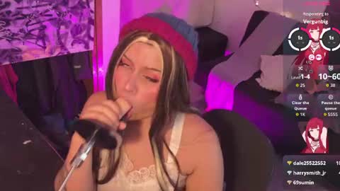 swag_hoe_ online show from August 7, 10:26 am