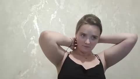 Bella online show from August 3, 11:34 pm