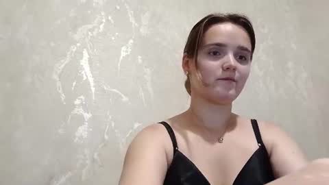 Bella online show from August 12, 7:05 pm