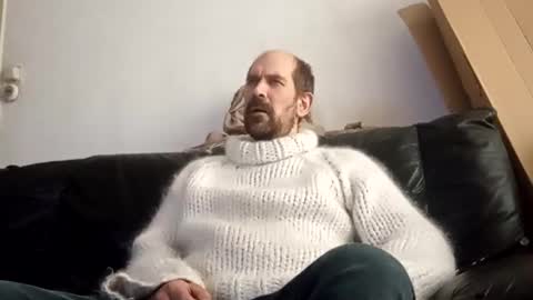 sweaterboy666 online show from February 24, 9:51 am