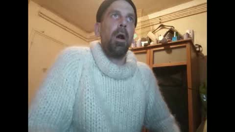 sweaterboy666 online show from March 17, 7:08 pm