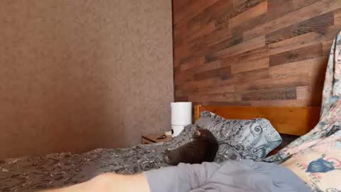 sweaties3 online show from July 24, 12:19 pm