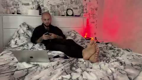 sweatslisa online show from June 14, 11:57 pm